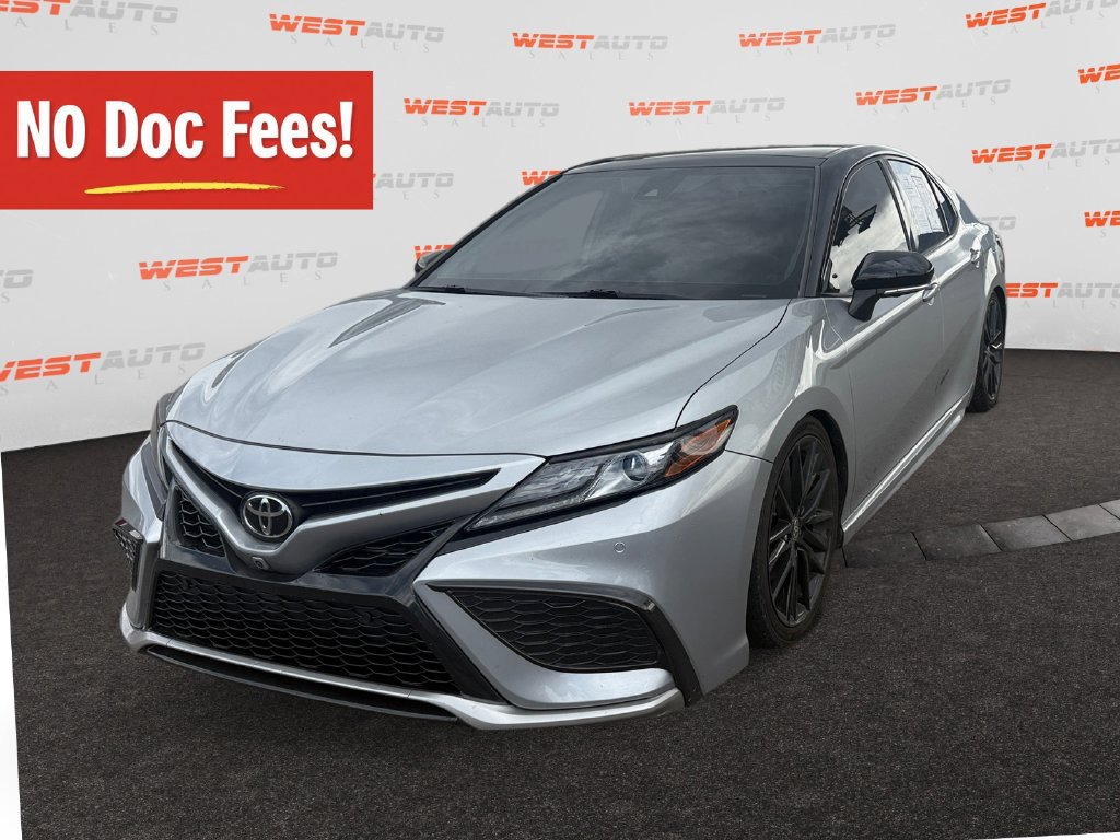 Used 2022 Toyota Camry XSE w/ Navigation Package FWD image 1