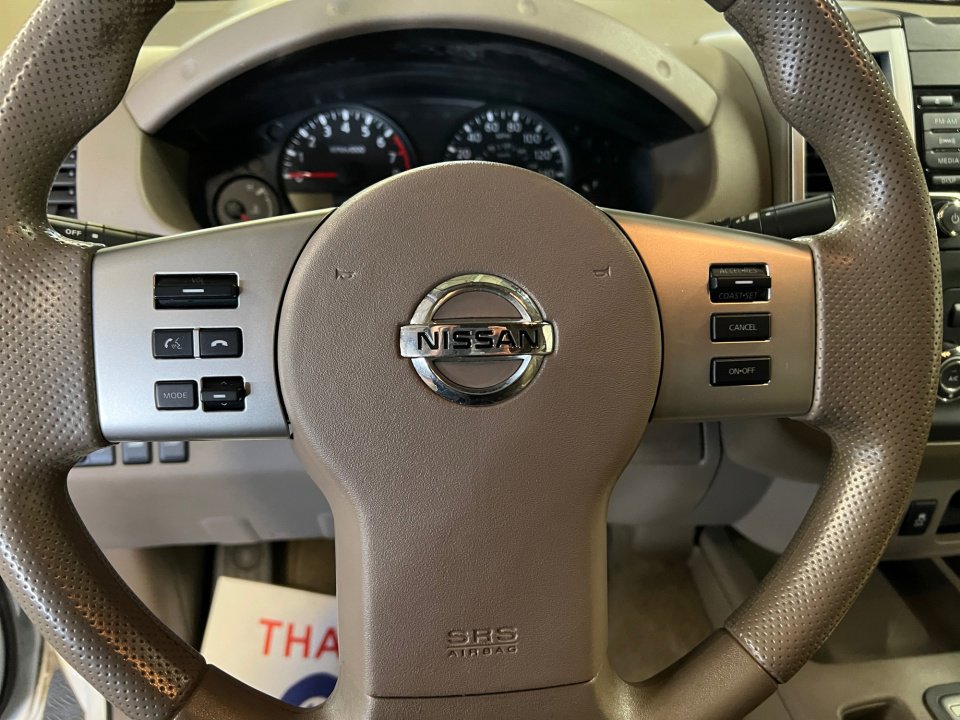 Used 2016 Nissan Frontier SV image 12