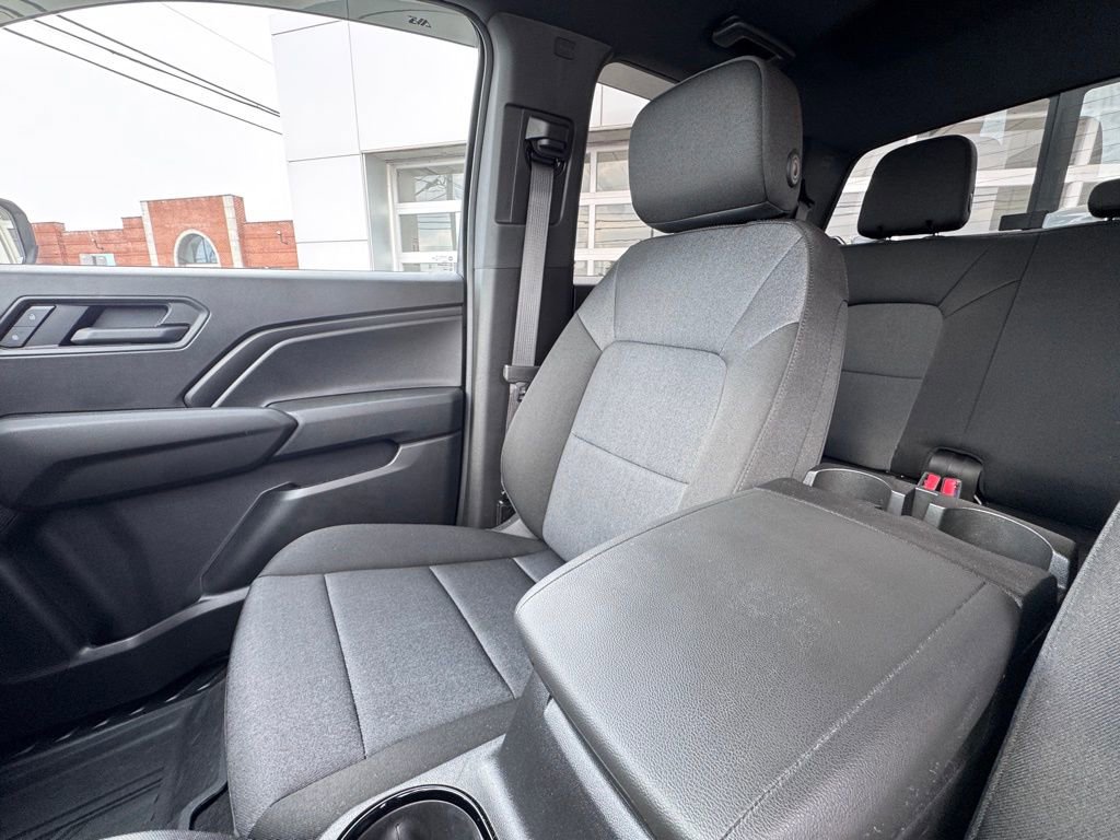 Used 2025 Chevrolet Colorado W/T w/ Advanced Trailering Package image 22