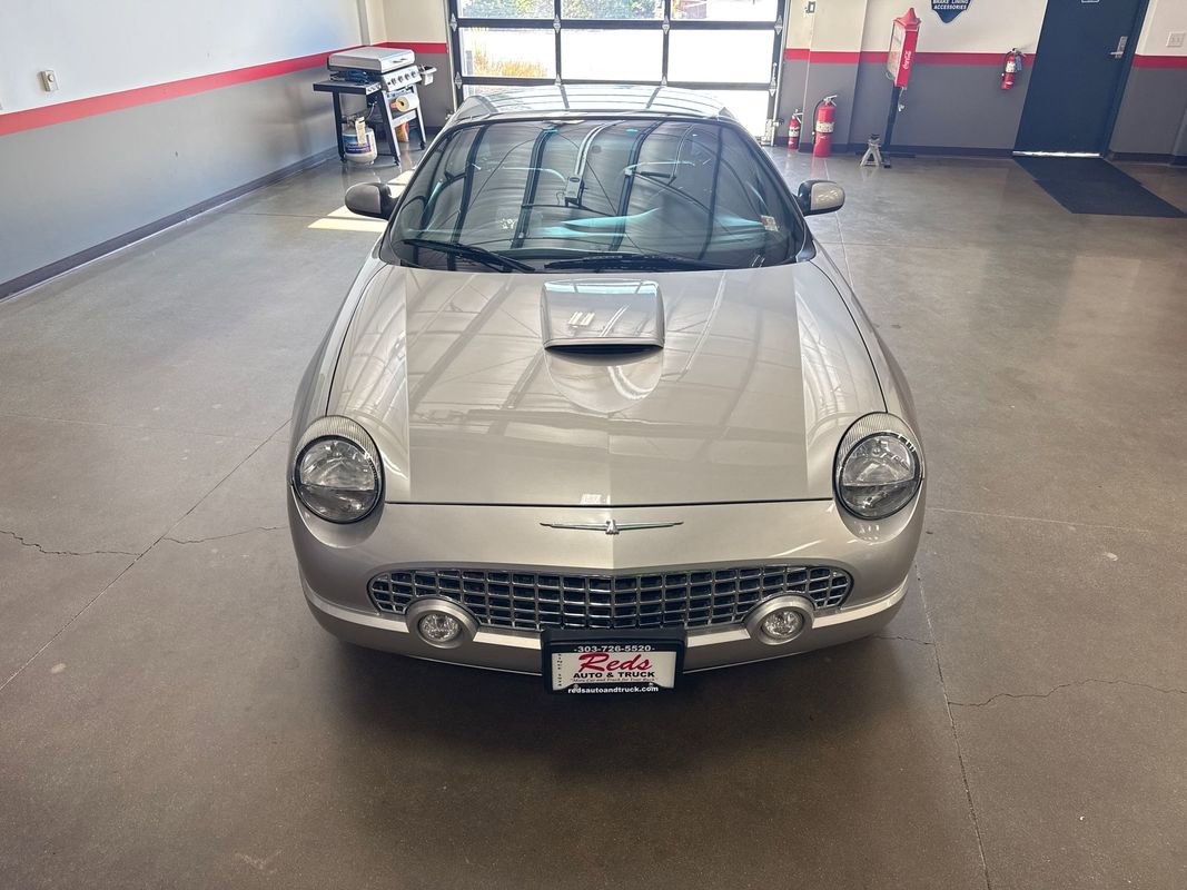 Used 2004 Ford Thunderbird image 46