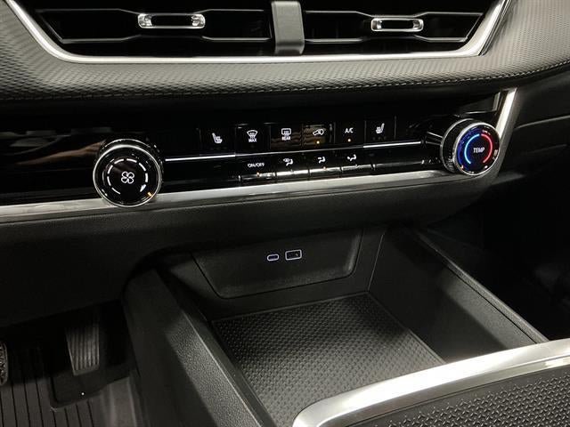 New 2026 Chevrolet Equinox LT w/ Midnight Edition AWD/4WD image 16