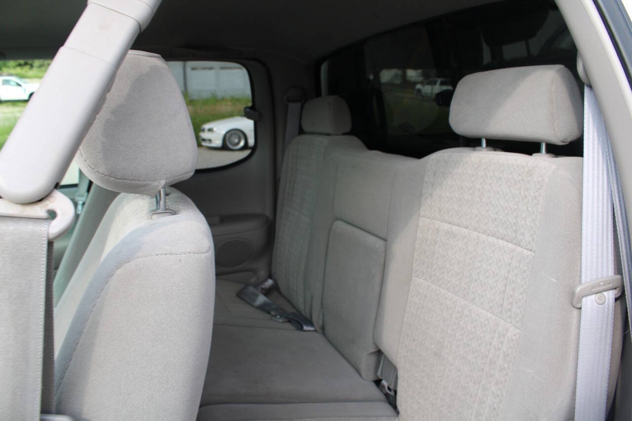 Used 2003 Toyota Tundra SR5 w/ TRD Off-Road Pkg AWD/4WD image 17