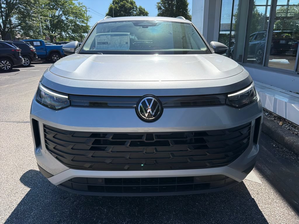 New 2026 Volkswagen Tiguan S FWD image 2