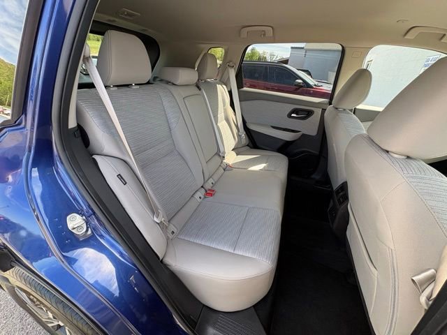 Used 2023 Nissan Rogue SV AWD/4WD image 28