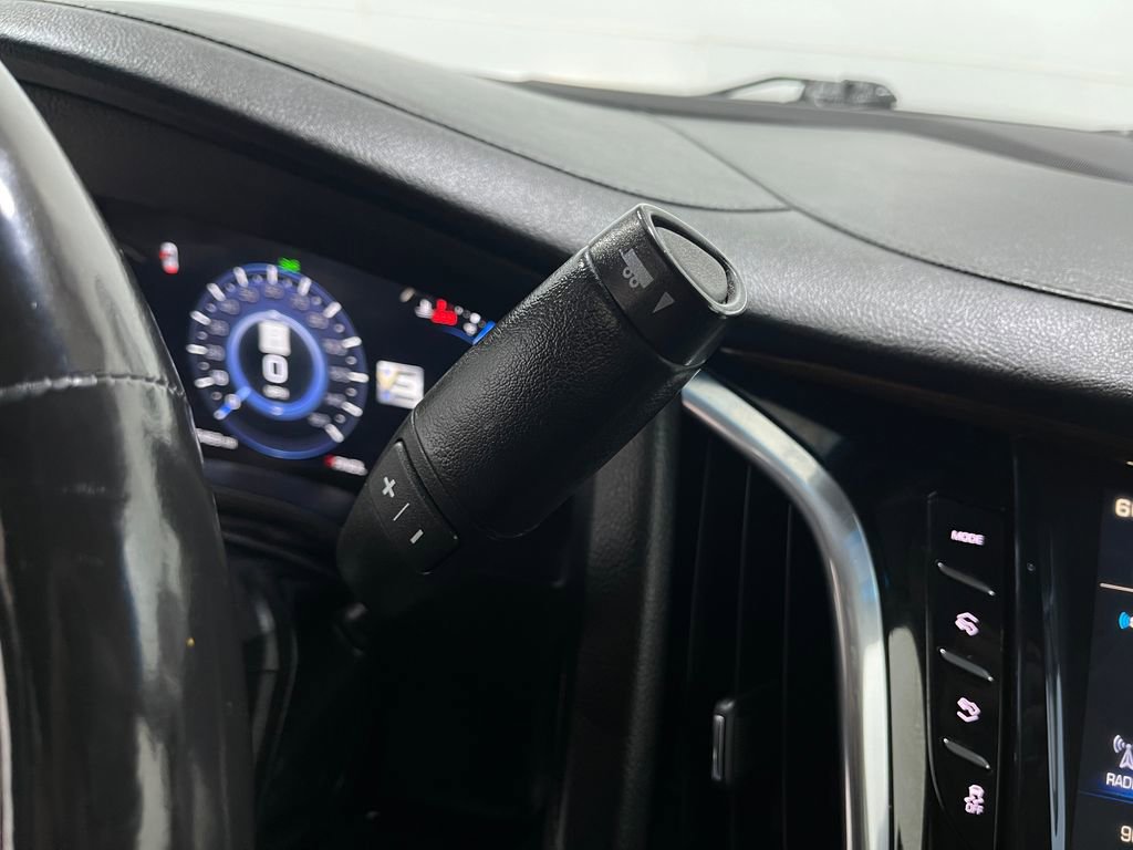 Used 2018 Cadillac Escalade Premium Luxury image 33