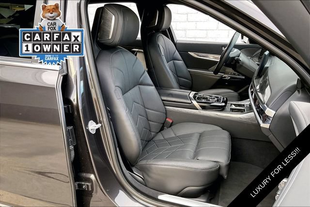 Used 2023 BMW i7 xDrive60 AWD/4WD image 6