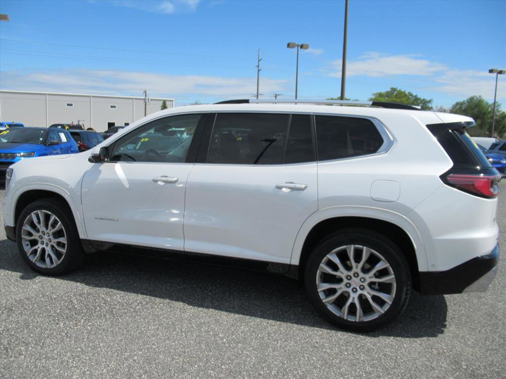 Used 2025 GMC Acadia Denali w/ Super Cruise Package image 4