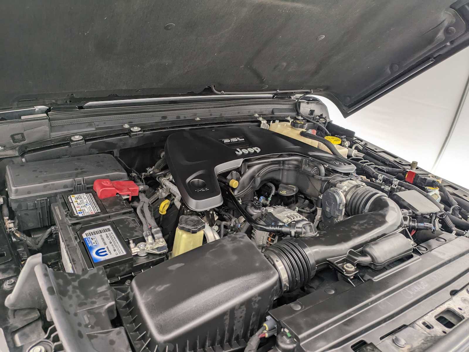 Used 2018 Jeep Wrangler Unlimited Sport image 13