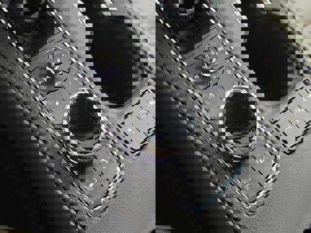 Certified 2023 Cadillac XT4 Luxury w/ Driver Awareness Package image 29