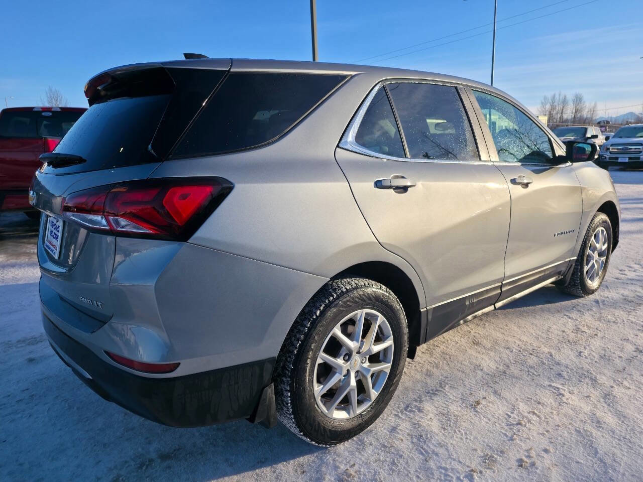 Used 2023 Chevrolet Equinox LT w/ LPO, Floor Liner Package AWD/4WD image 15