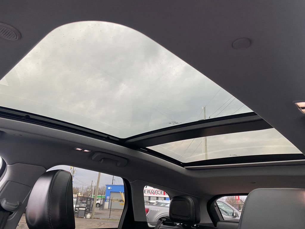 Used 2021 Lincoln Corsair Reserve image 11