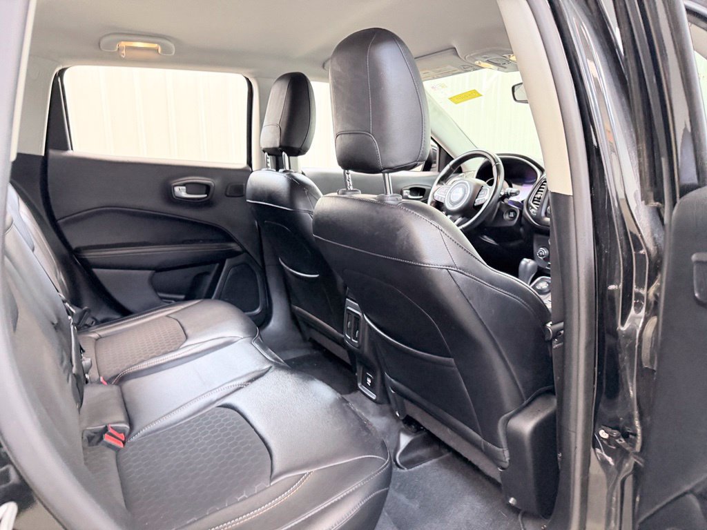 Used 2017 Jeep Compass Latitude w/ Safe & Security Group AWD/4WD image 35