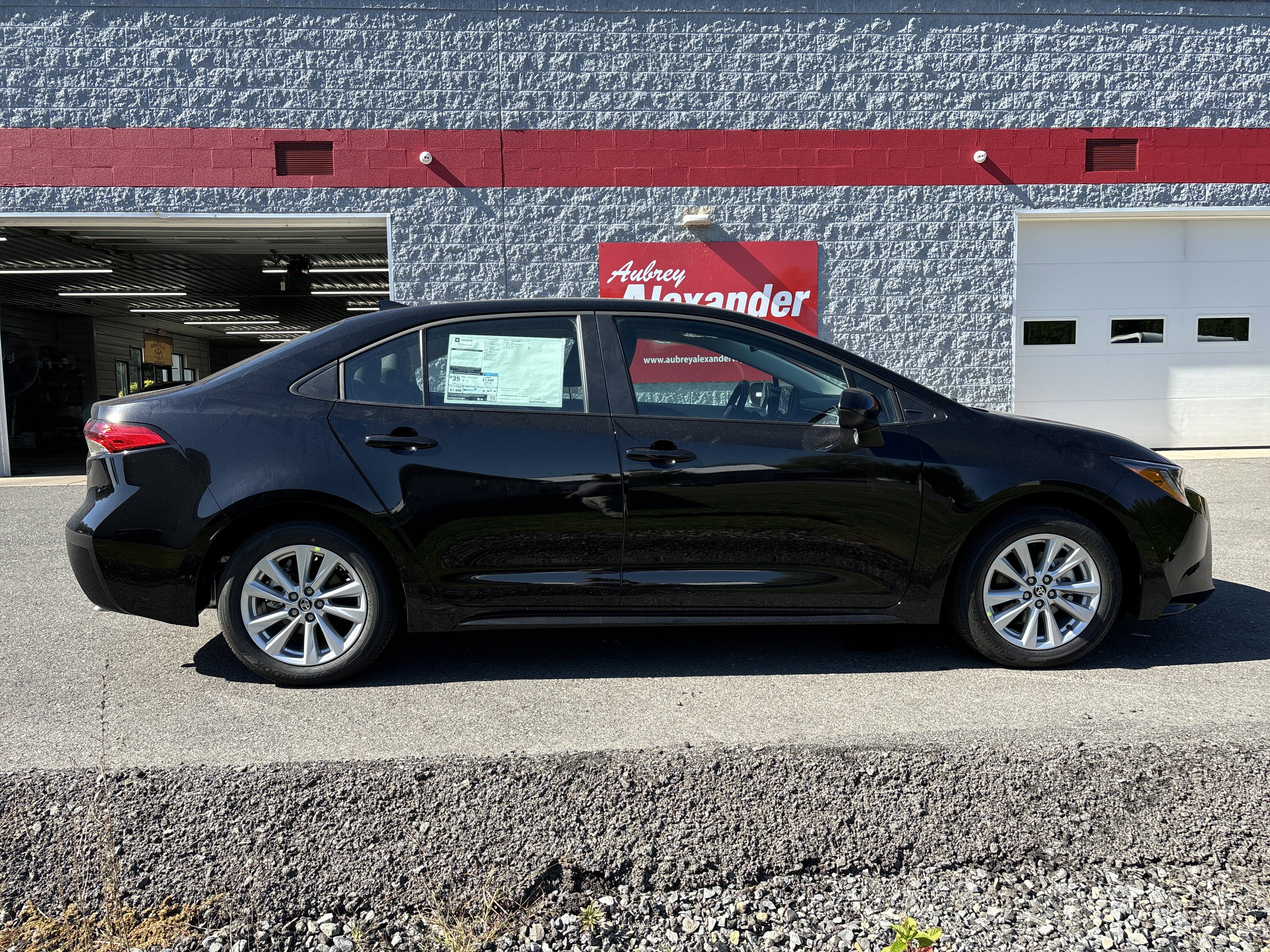 New 2026 Toyota Corolla LE image 2