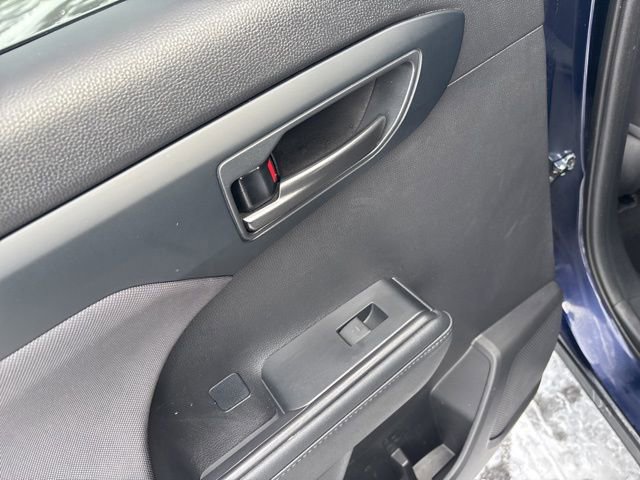 Used 2021 Toyota Highlander LE image 19