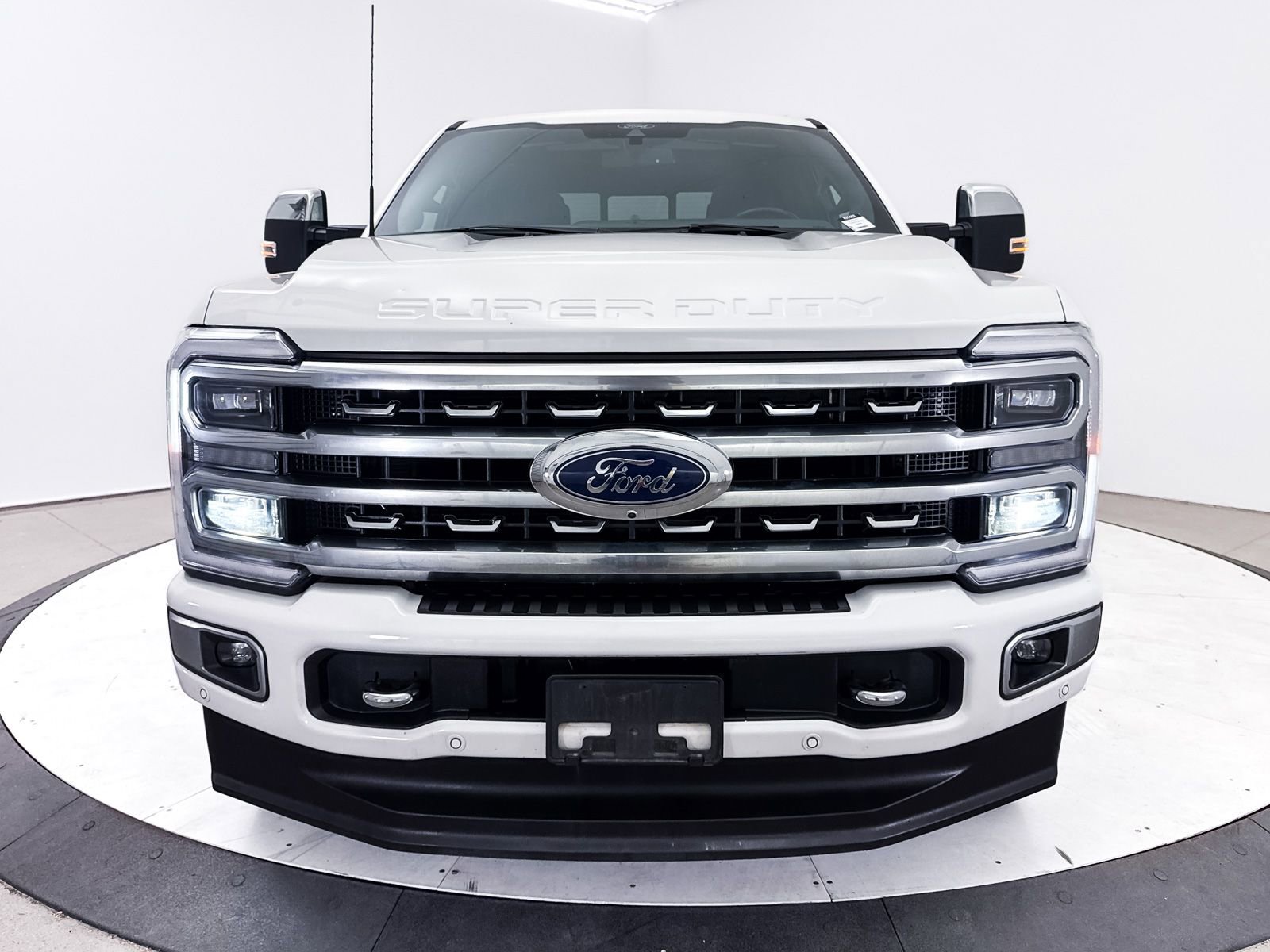 Used 2024 Ford F350 Platinum AWD/4WD image 15