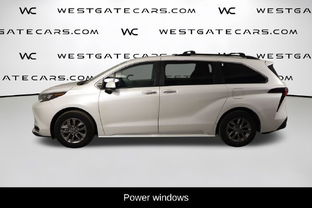 Used 2024 Toyota Sienna XLE AWD/4WD image 5