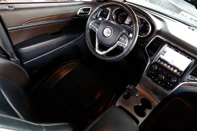 Used 2014 Jeep Grand Cherokee Overland w/ Advanced Technology Group image 24