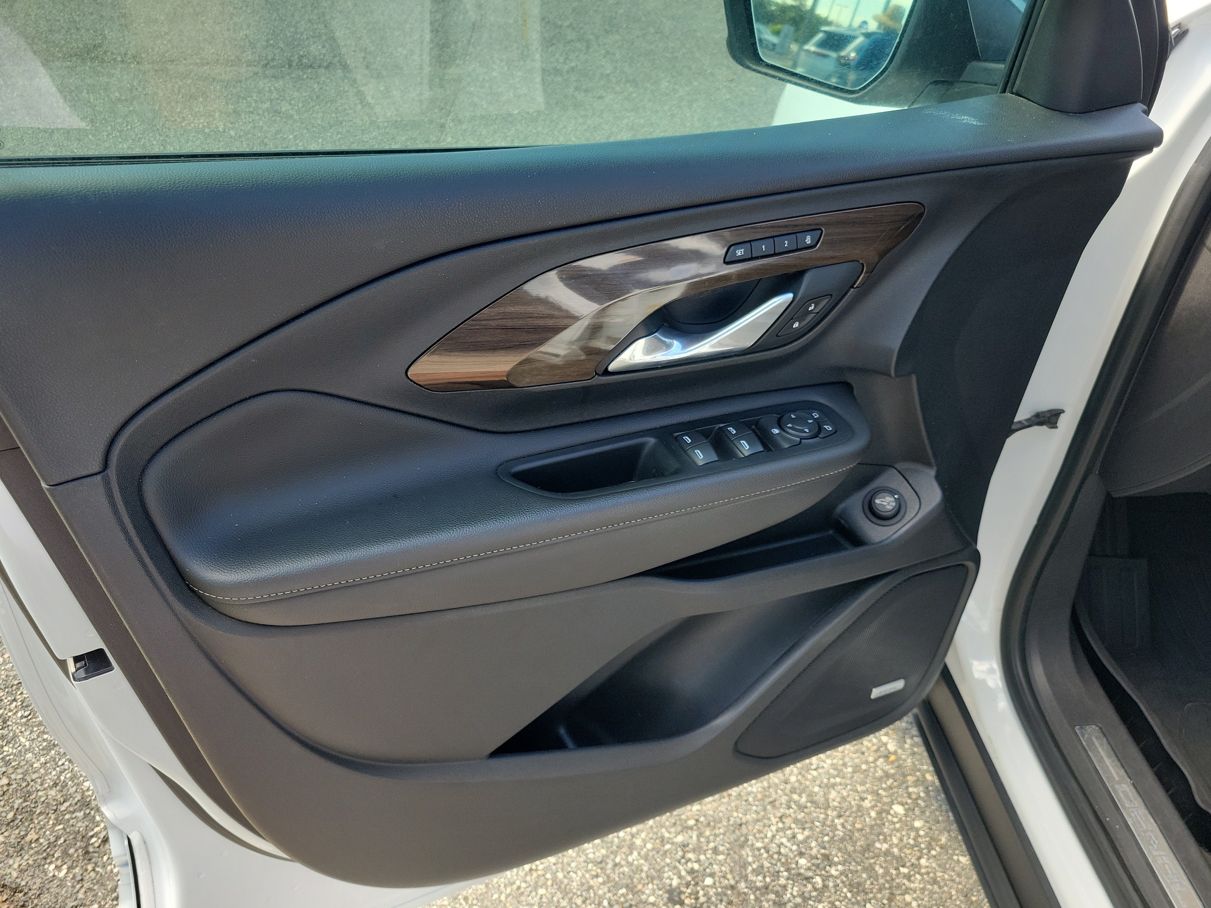 Used 2019 GMC Terrain Denali w/ Advanced Safety Package AWD/4WD image 15