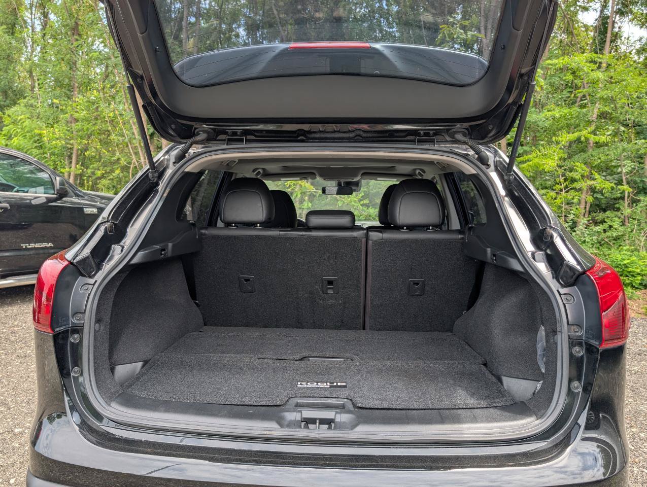 Used 2018 Nissan Rogue Sport SL w/ SL Premium Package FWD image 23