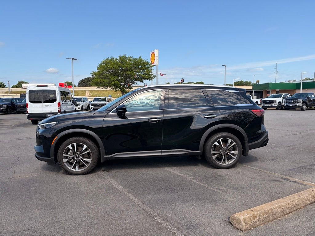 Used 2023 INFINITI QX60 Luxe w/ Cargo Package image 4