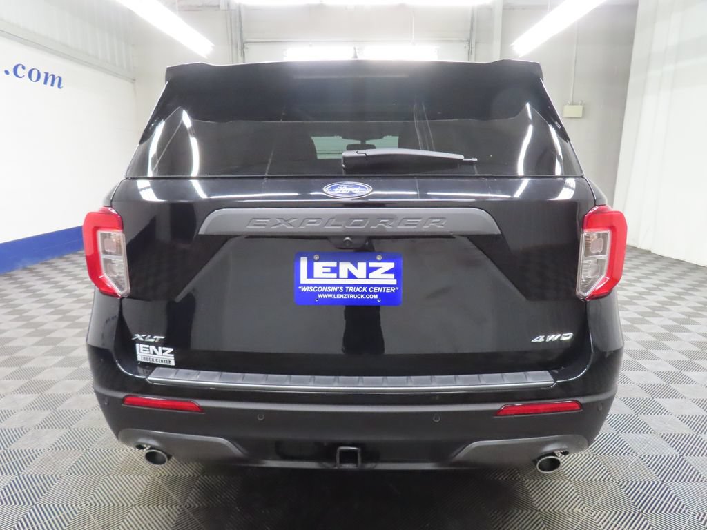 Used 2024 Ford Explorer XLT w/ XLT Sport Appearance Package AWD/4WD image 29