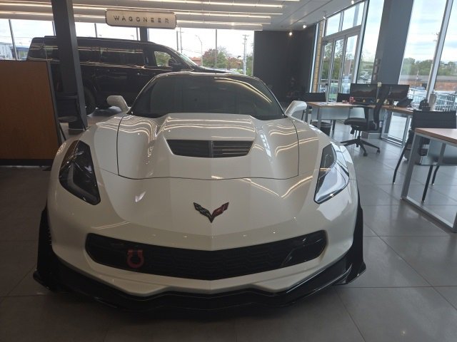 Used 2016 Chevrolet Corvette Z06 w/ 2LZ Preferred Equipment Group image 2