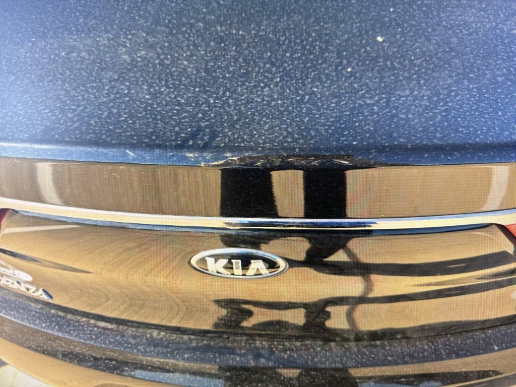 Used 2017 Kia Cadenza Limited image 11