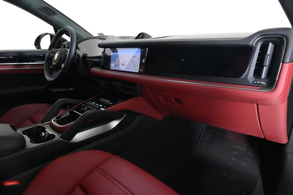 Used 2026 Porsche Cayenne Turbo GT image 18