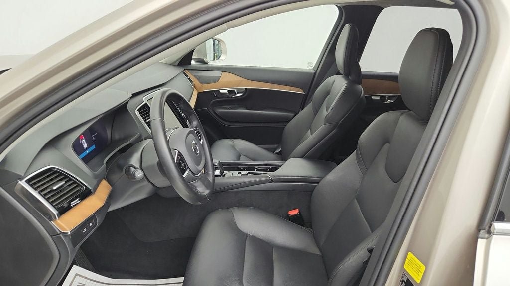 Used 2024 Volvo XC90 T8 Plus w/ Protection Package Premier AWD/4WD image 19