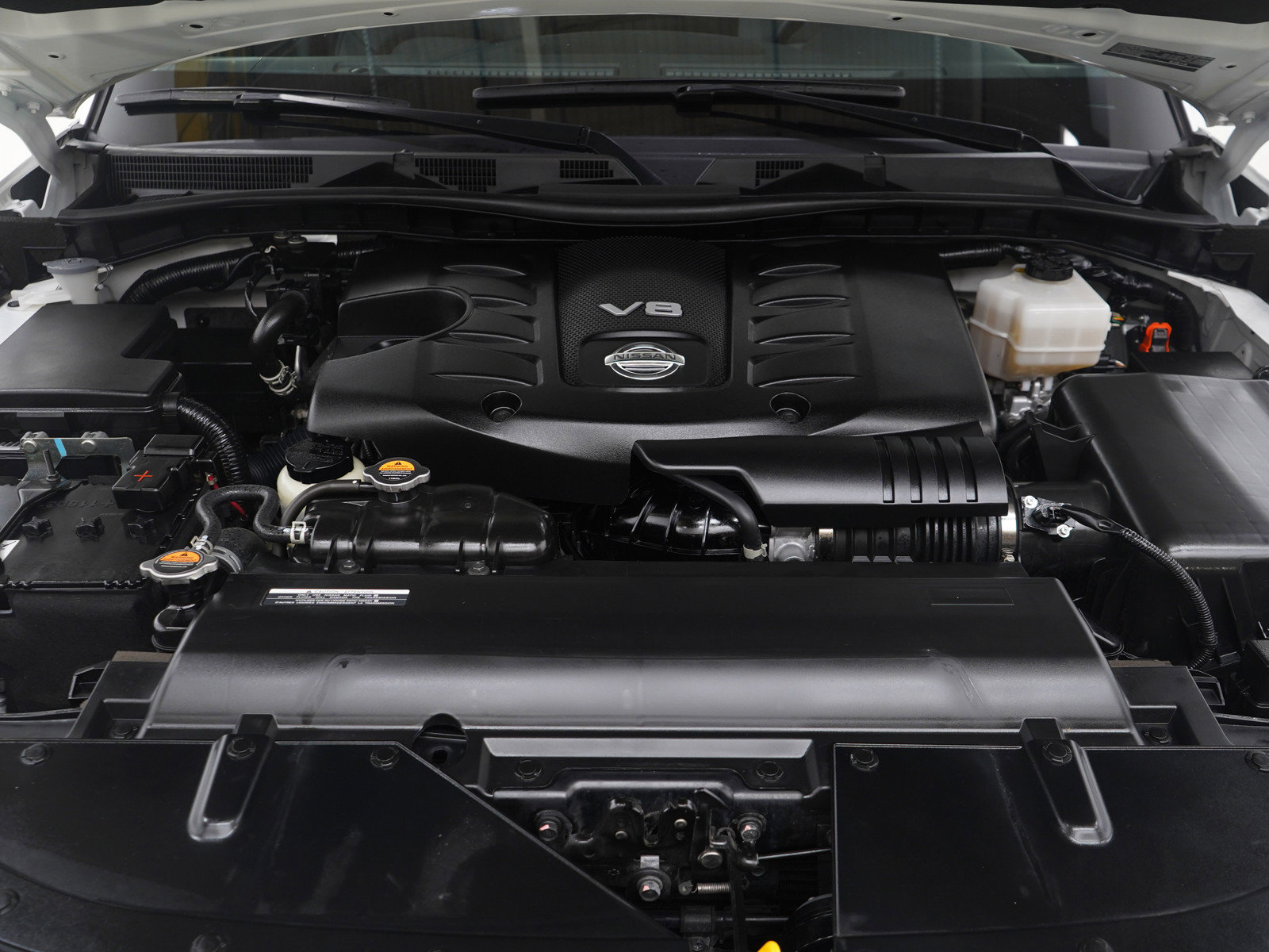 Used 2024 Nissan Armada SL image 32