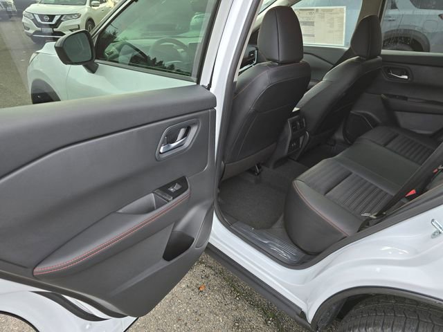 New 2026 Nissan Rogue SV AWD/4WD image 12