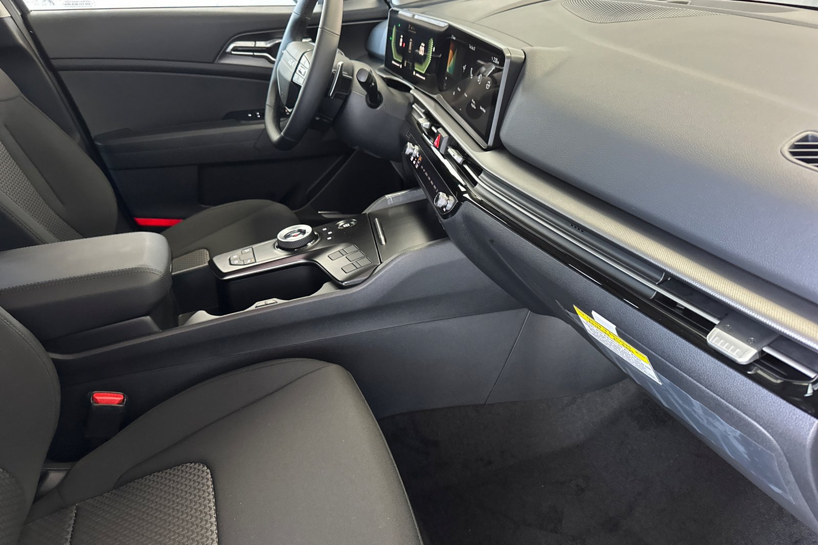 New 2027 Kia Sportage LX FWD image 16