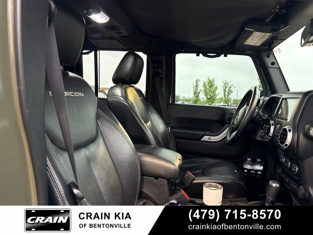 Used 2015 Jeep Wrangler Unlimited Rubicon AWD/4WD image 14