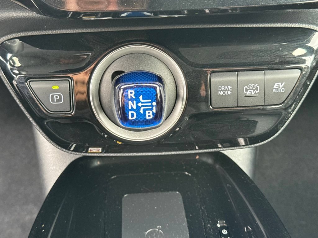 Certified 2021 Toyota Prius Prime XLE w/ Carpet Mat Package (TMS) FWD image 28