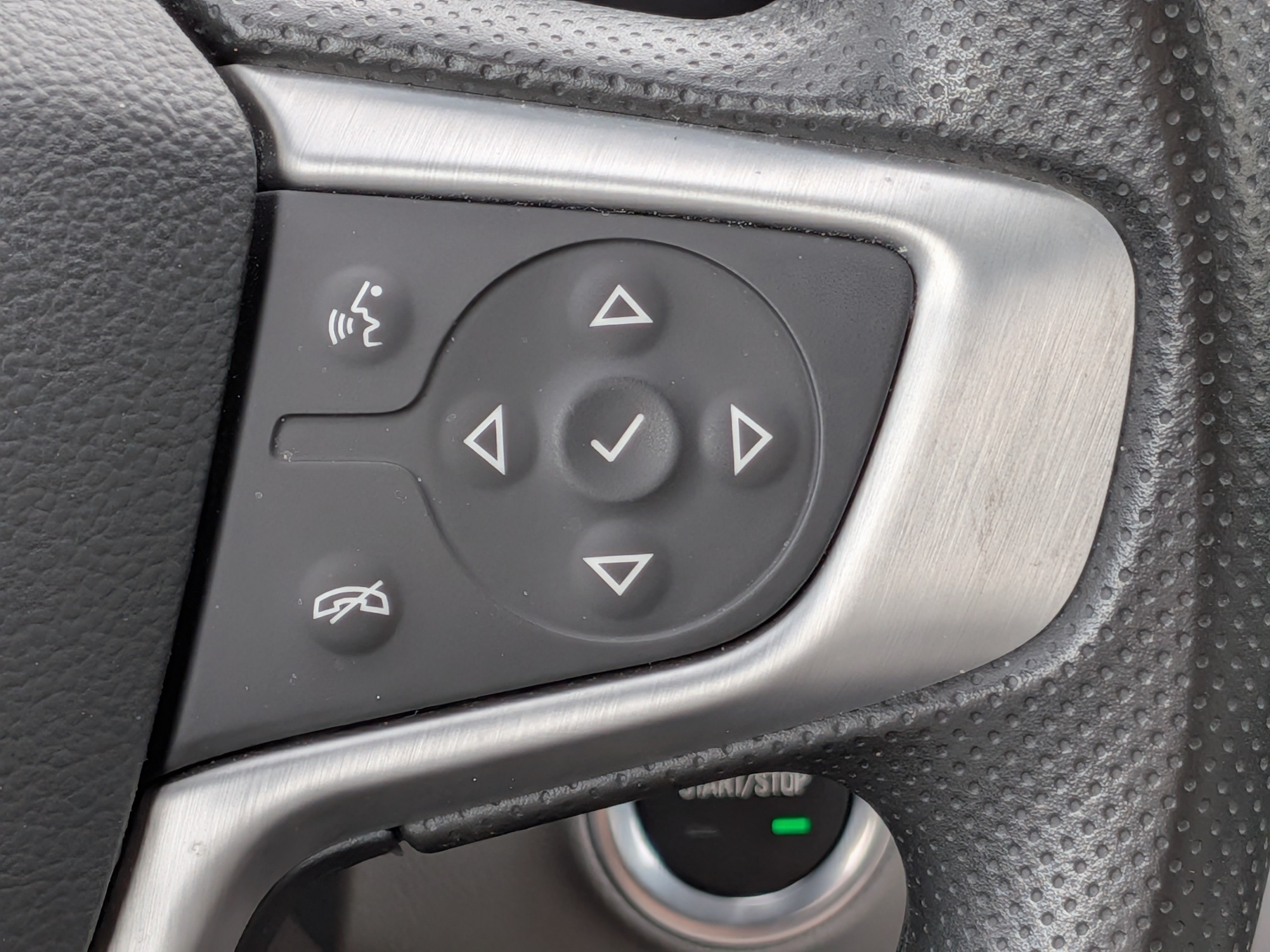 Certified 2022 GMC Terrain SLE w/ Driver Convenience Package FWD image 25