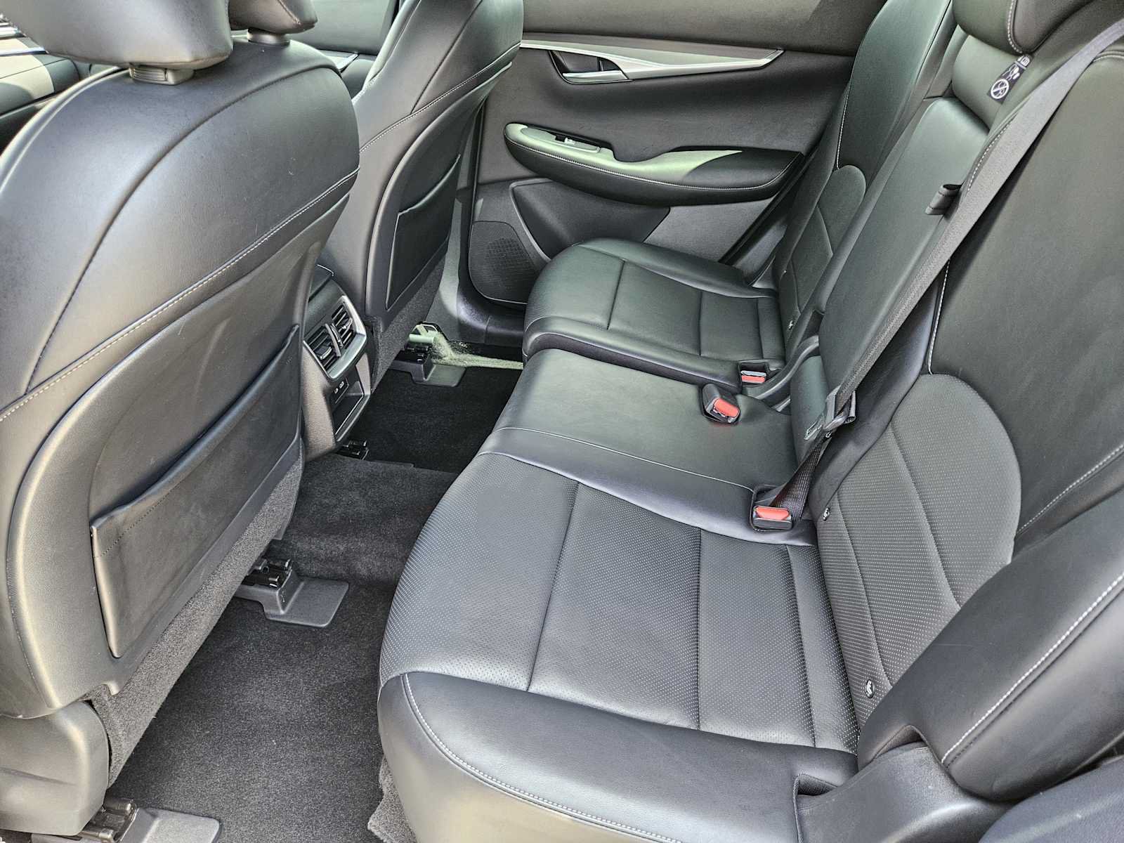 Used 2022 INFINITI QX50 Luxe w/ Appearance Package FWD image 29