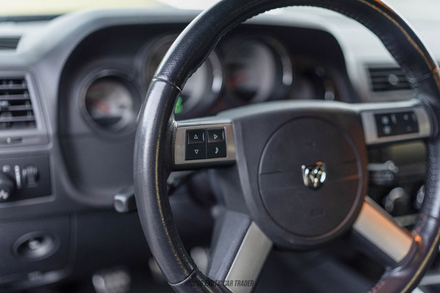 Used 2009 Dodge Challenger SRT8 w/ SRT Option Group II image 38