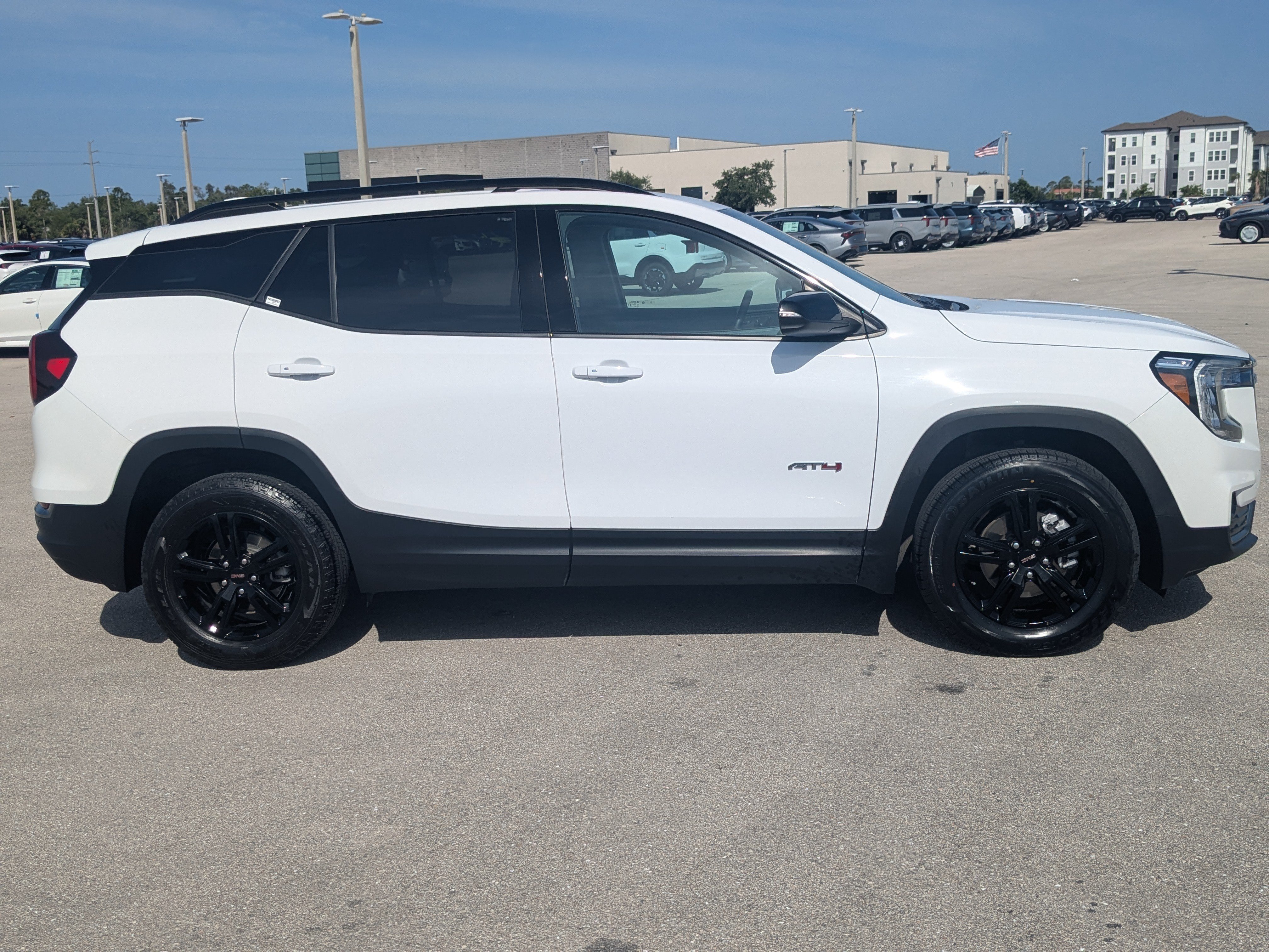 Used 2024 GMC Terrain AT4 AWD/4WD image 4