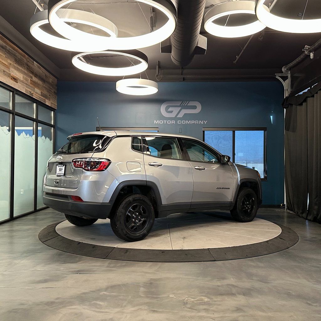 Used 2020 Jeep Compass Sport w/ Cold Weather Group AWD/4WD image 3