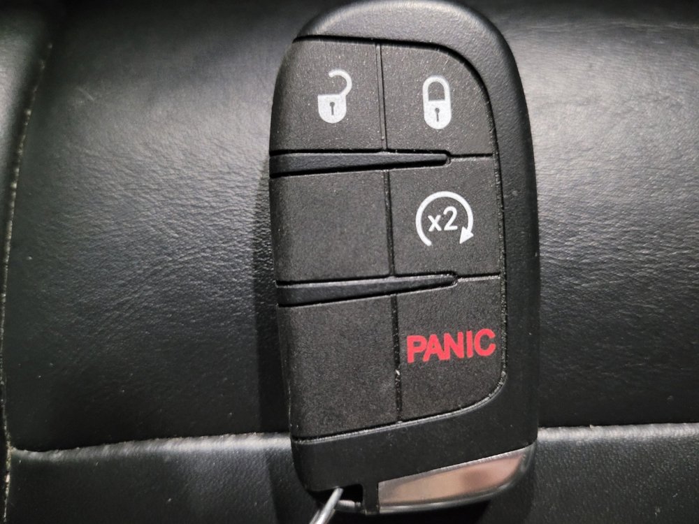 Used 2015 Chrysler 200 C FWD image 32