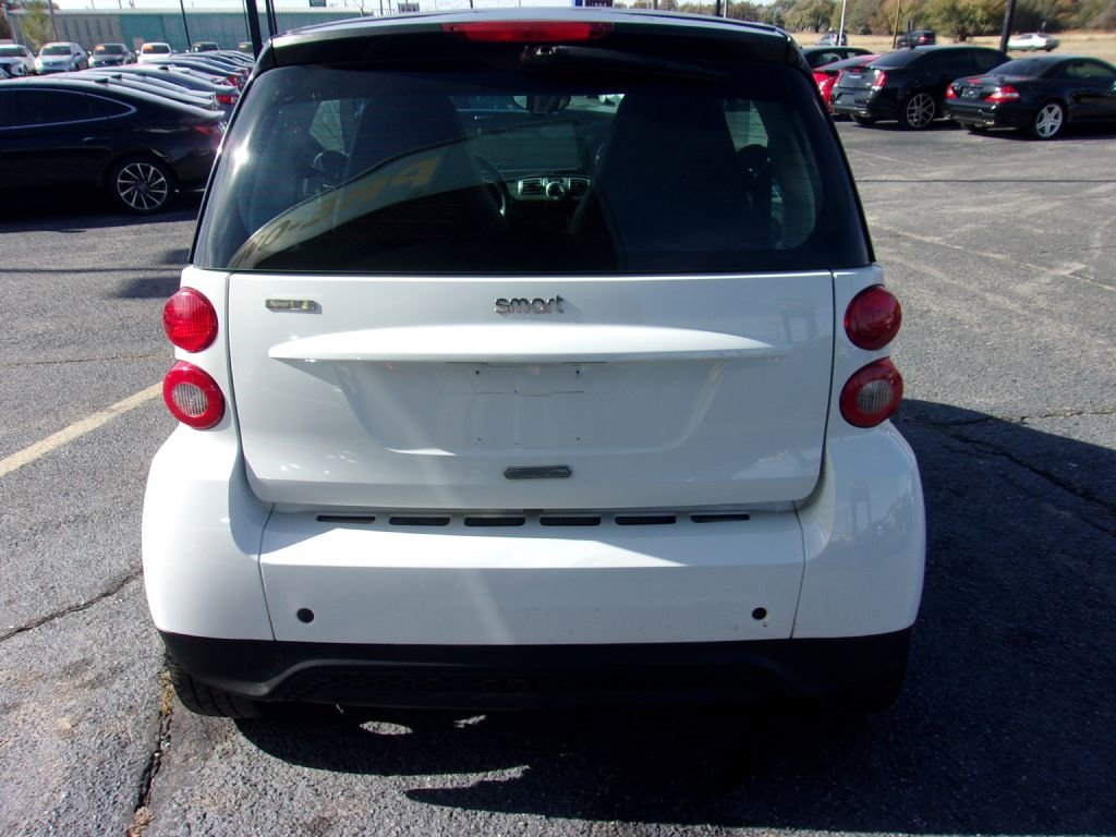 Used 2014 smart fortwo pure image 5