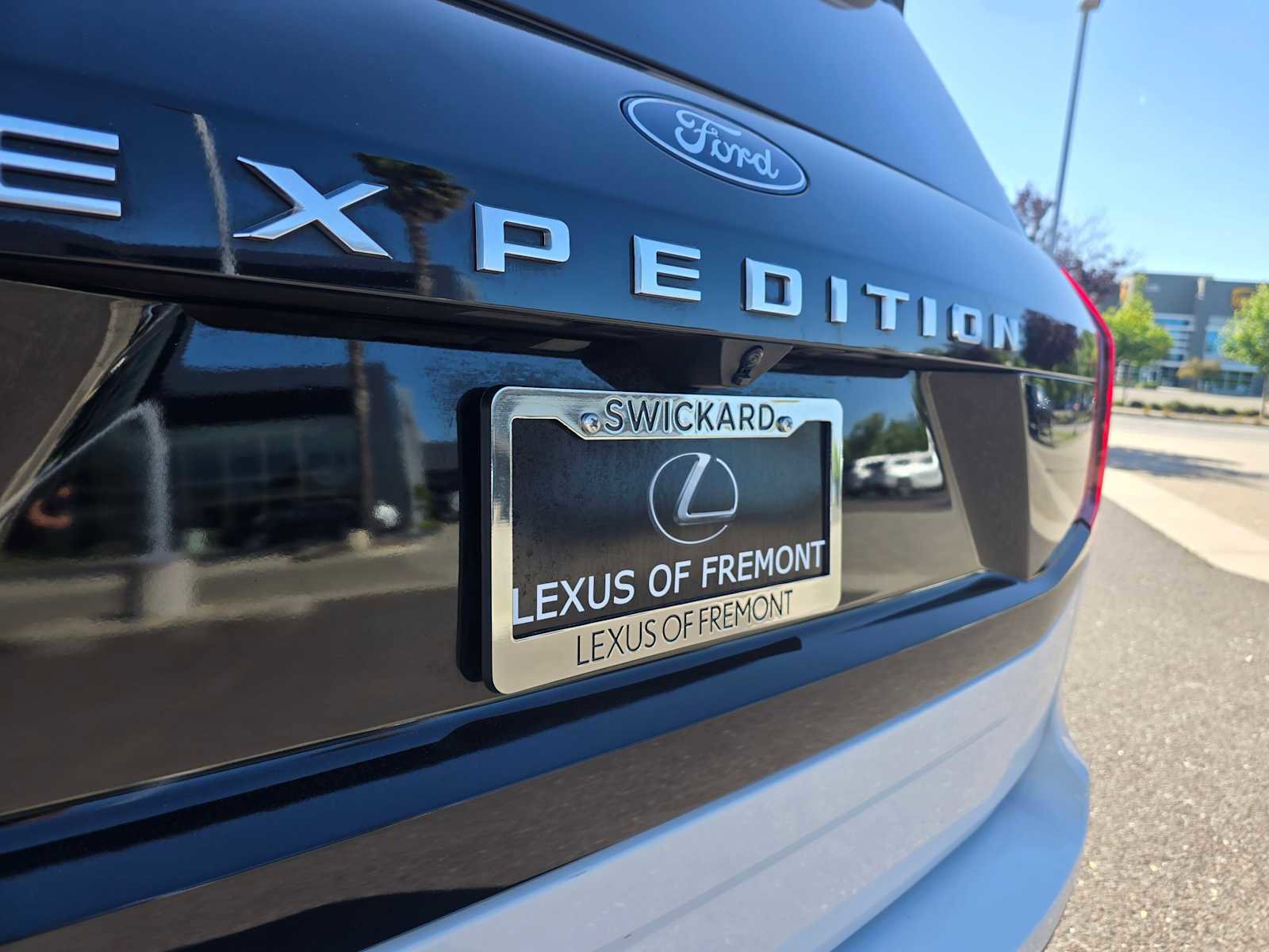 Used 2025 Ford Expedition Active AWD/4WD image 14