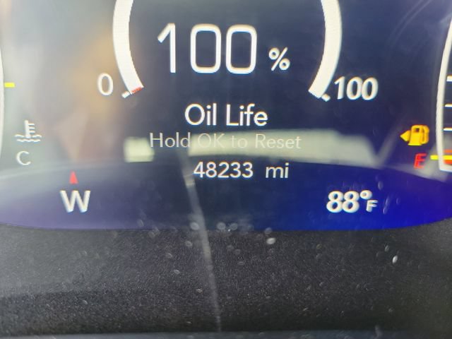 Used 2023 Chrysler Pacifica Touring-L FWD image 33