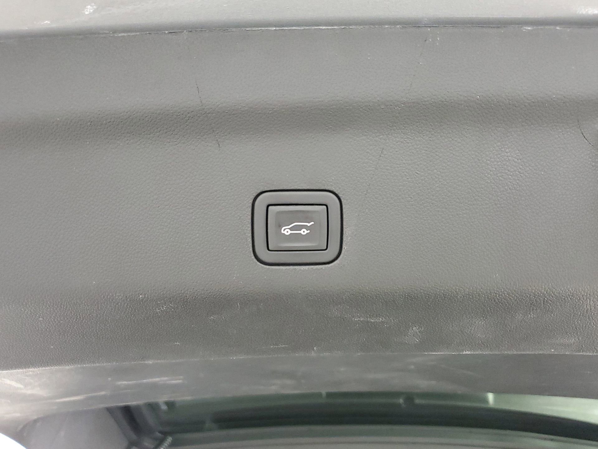 Used 2023 GMC Yukon Denali image 22