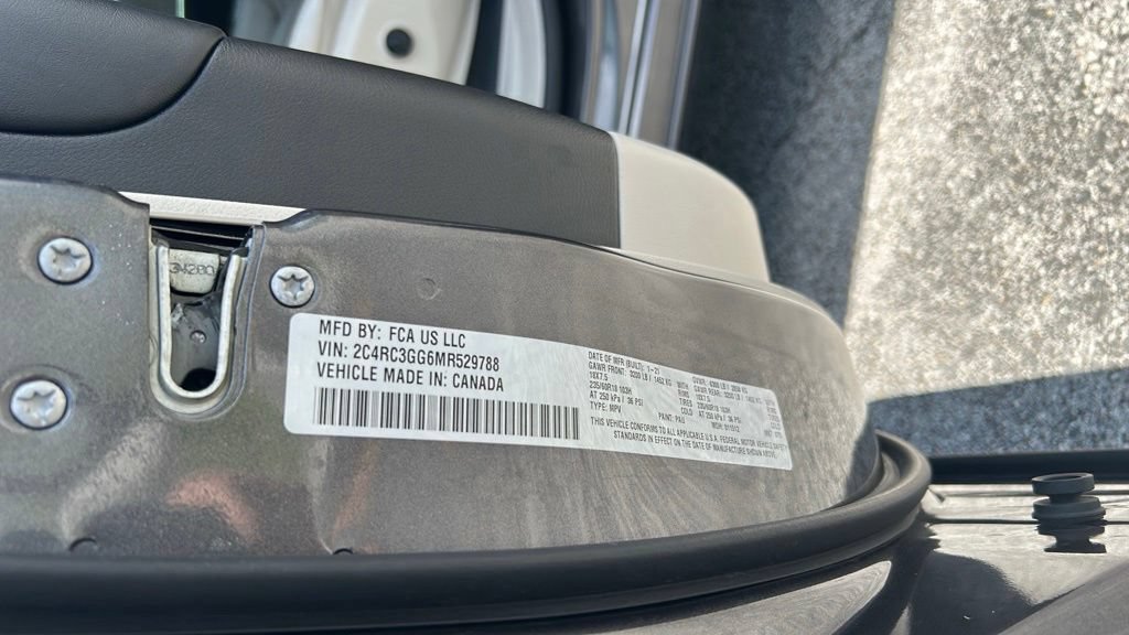 Used 2021 Chrysler Pacifica Limited AWD/4WD image 56