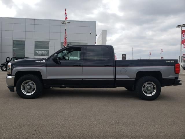 Used 2018 Chevrolet Silverado 1500 LT w/ LT Convenience Package image 9