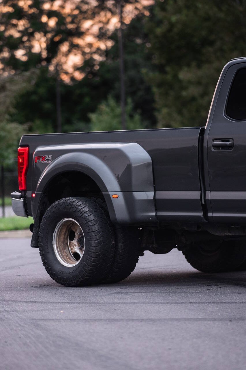 Used 2017 Ford F350 Lariat w/ FX4 Off-Road Package AWD/4WD image 9