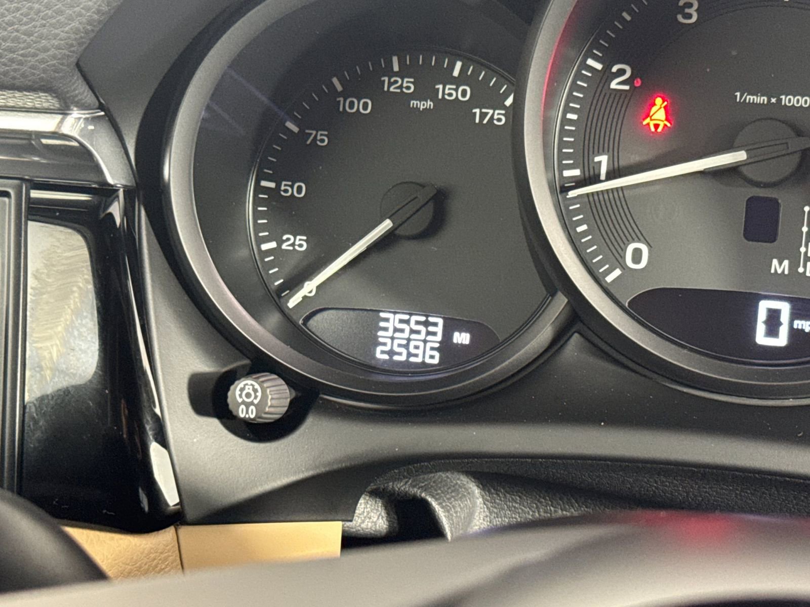 Certified 2025 Porsche Macan image 30