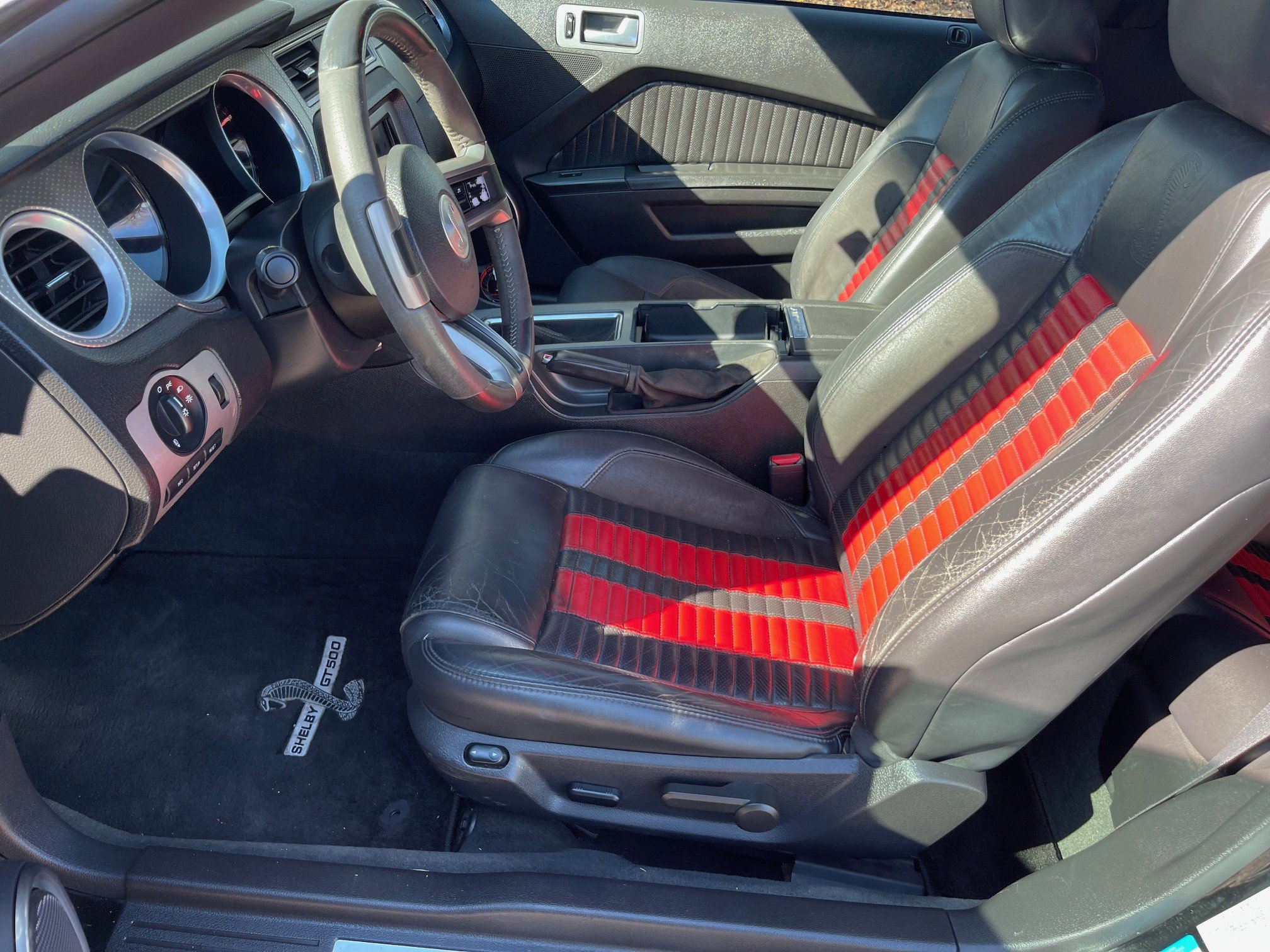 Used 2012 Ford Mustang Shelby GT500 w/ SVT Performance Pkg RWD image 11