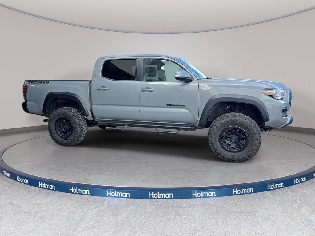 Used 2021 Toyota Tacoma TRD Off-Road AWD/4WD image 5